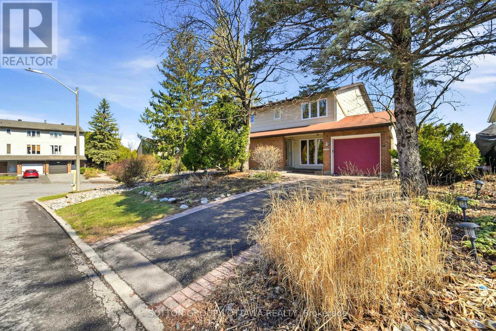 110 Pigeon Terrace, Ottawa, Ontario  K1V 9H7 - Photo 3 - X13024328