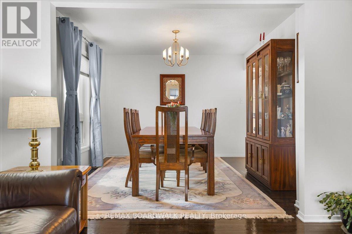 6241 St Albans Court, Ottawa, Ontario  K1C 3C5 - Photo 11 - X13024410