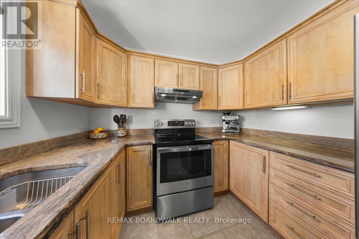 6241 St Albans Court, Ottawa, Ontario  K1C 3C5 - Photo 15 - X13024410