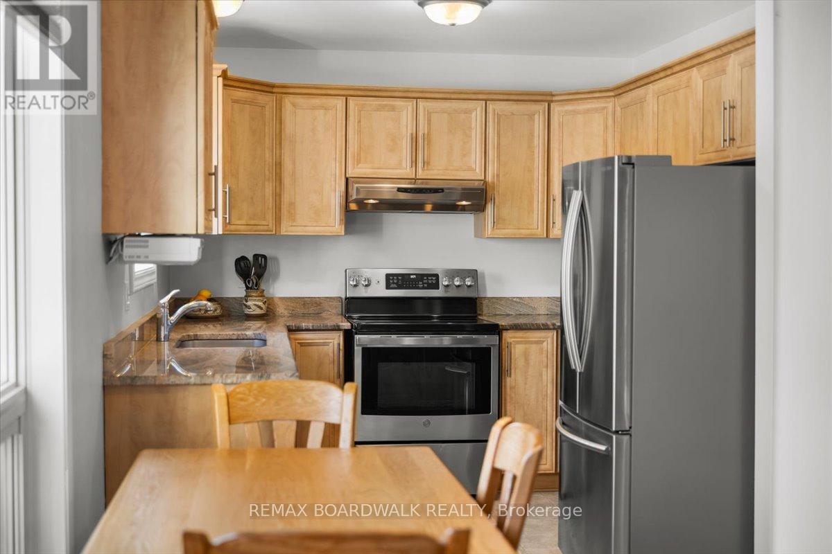 6241 St Albans Court, Ottawa, Ontario  K1C 3C5 - Photo 16 - X13024410