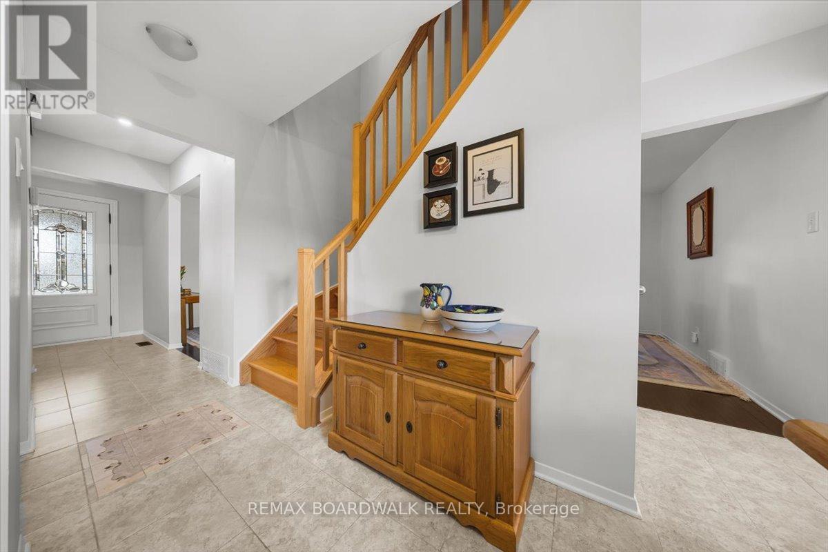 6241 St Albans Court, Ottawa, Ontario  K1C 3C5 - Photo 26 - X13024410