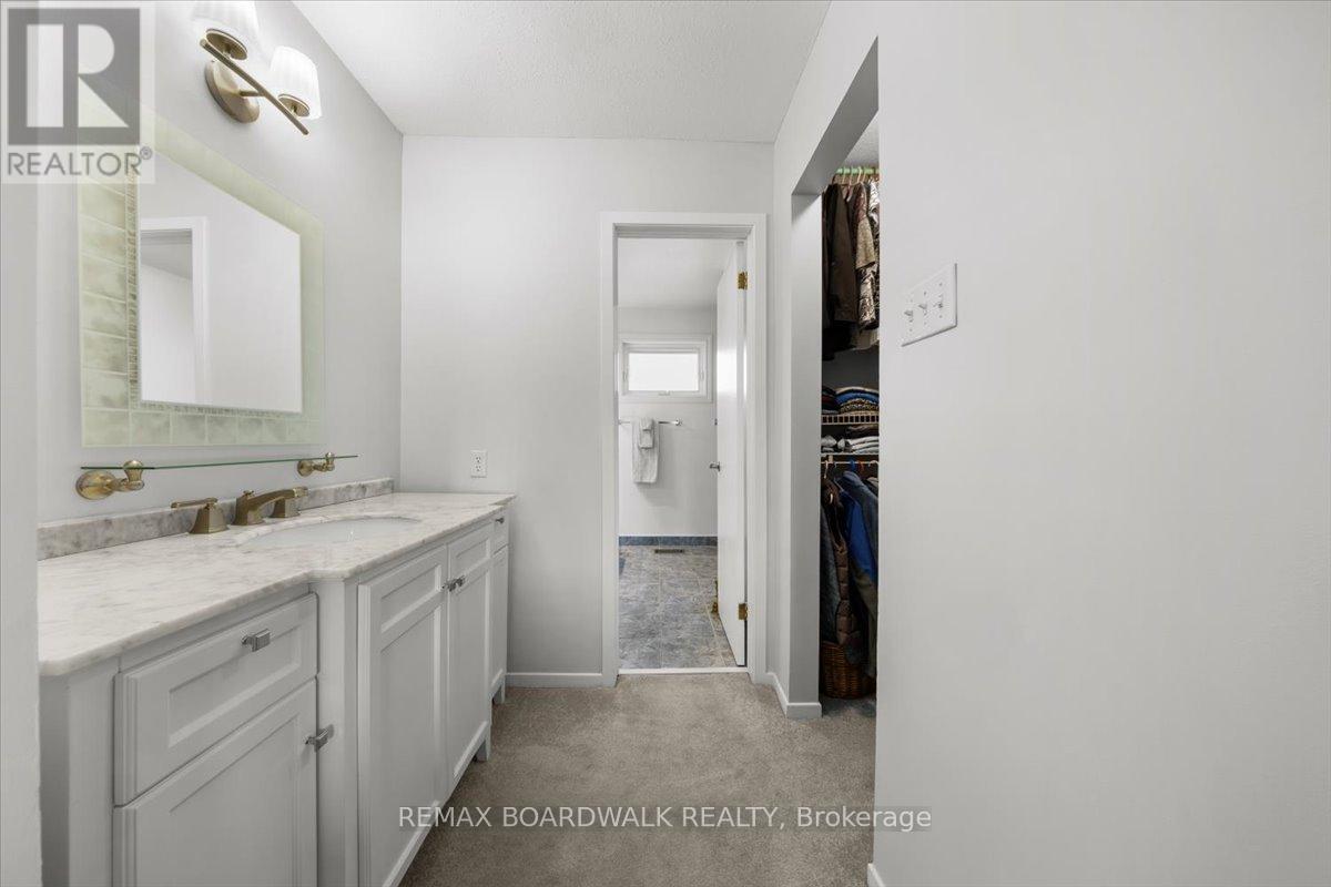 6241 St Albans Court, Ottawa, Ontario  K1C 3C5 - Photo 31 - X13024410