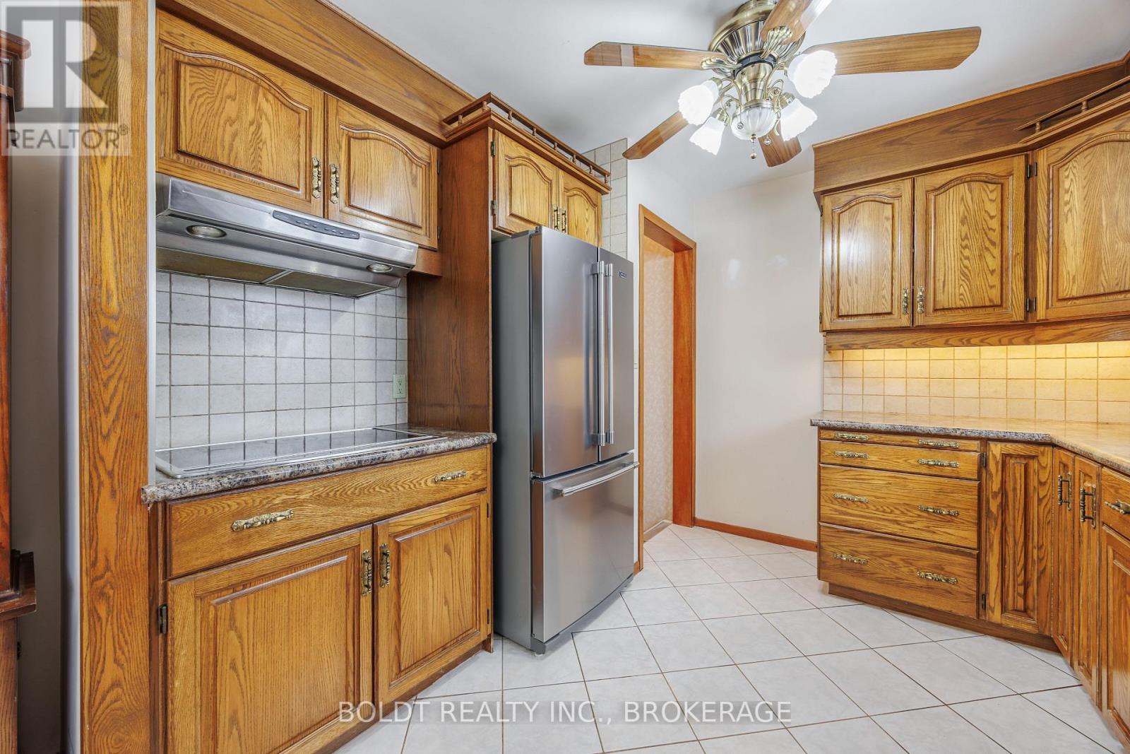 15 Nottingham Court, St. Catharines, Ontario  L2M 1L6 - Photo 8 - X13024462