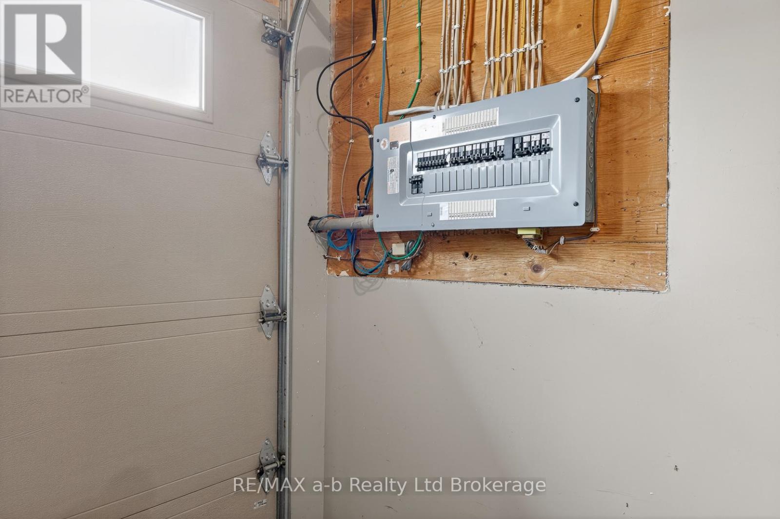 111 King Street East, Unit 14 Street, Ingersoll, Ontario  N5C 1G8 - Photo 13 - X13024508