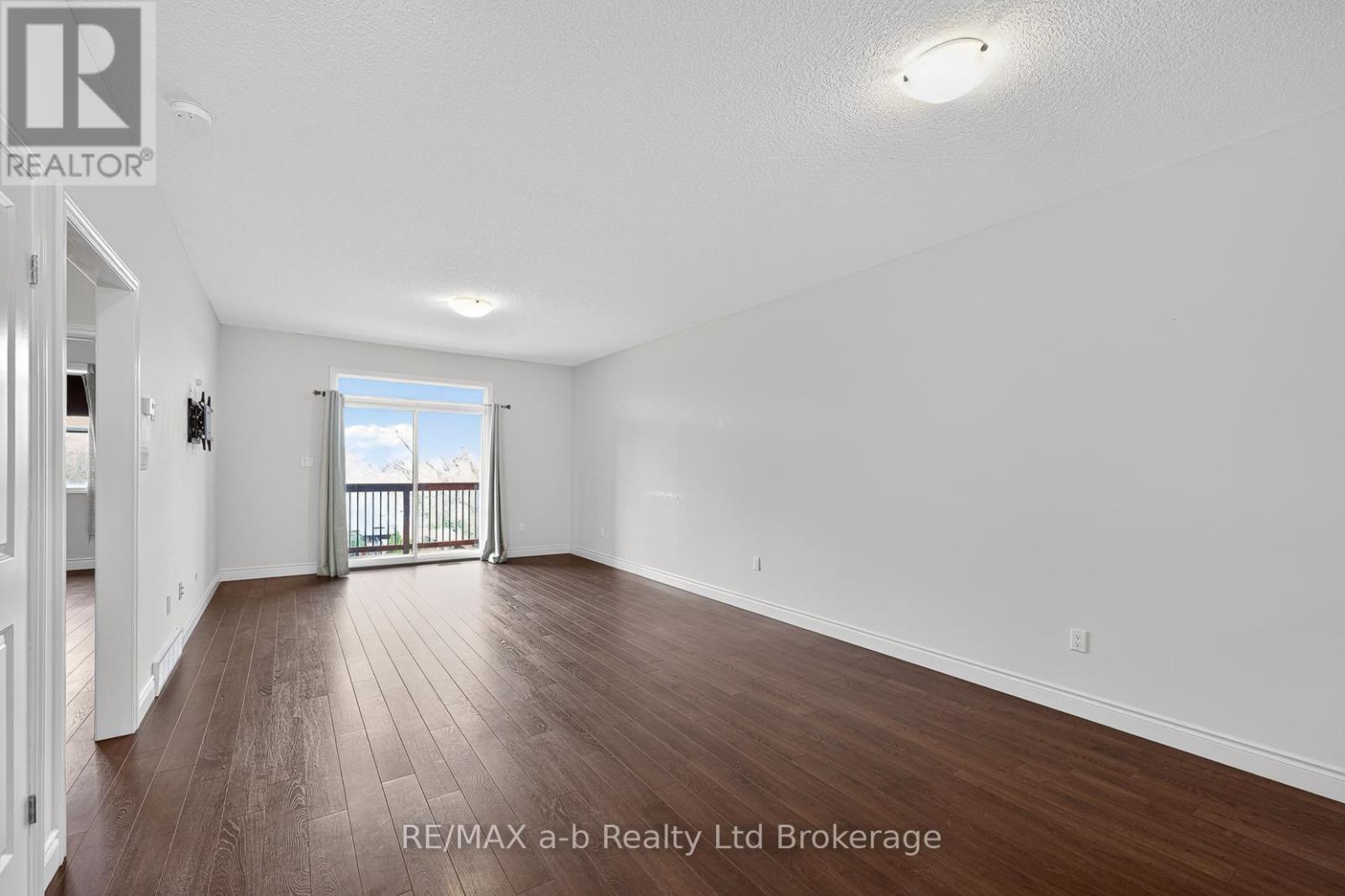 111 King Street East, Unit 14 Street, Ingersoll, Ontario  N5C 1G8 - Photo 6 - X13024508