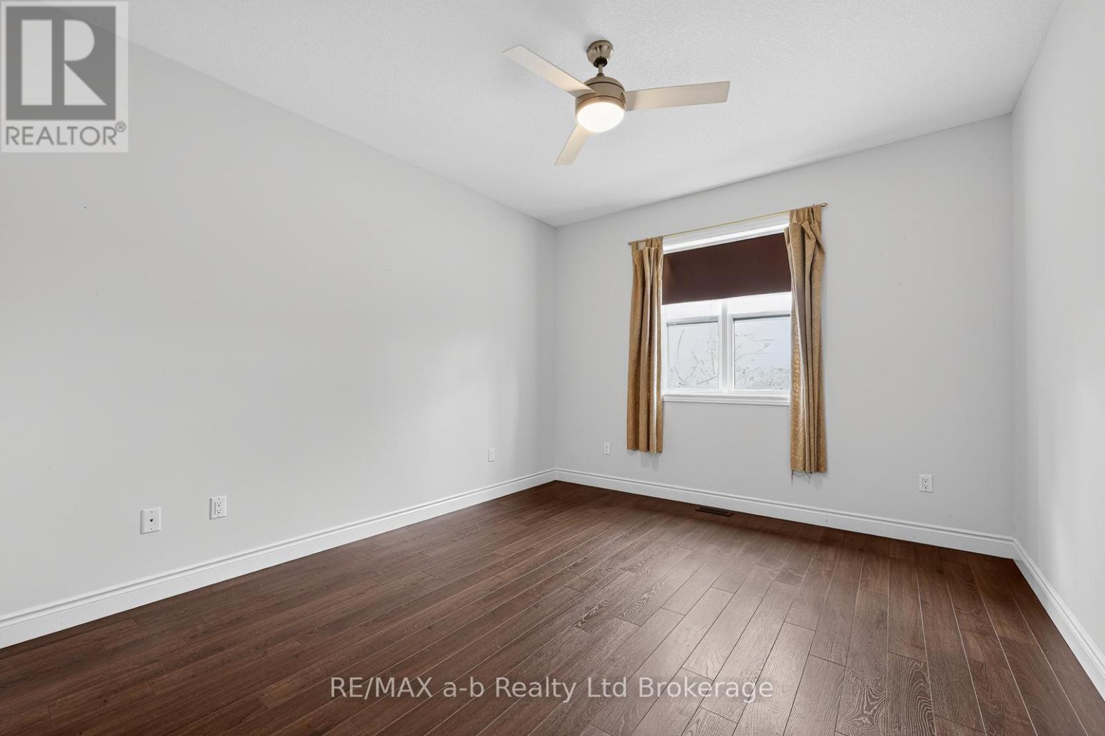 111 King Street East, Unit 14 Street, Ingersoll, Ontario  N5C 1G8 - Photo 9 - X13024508