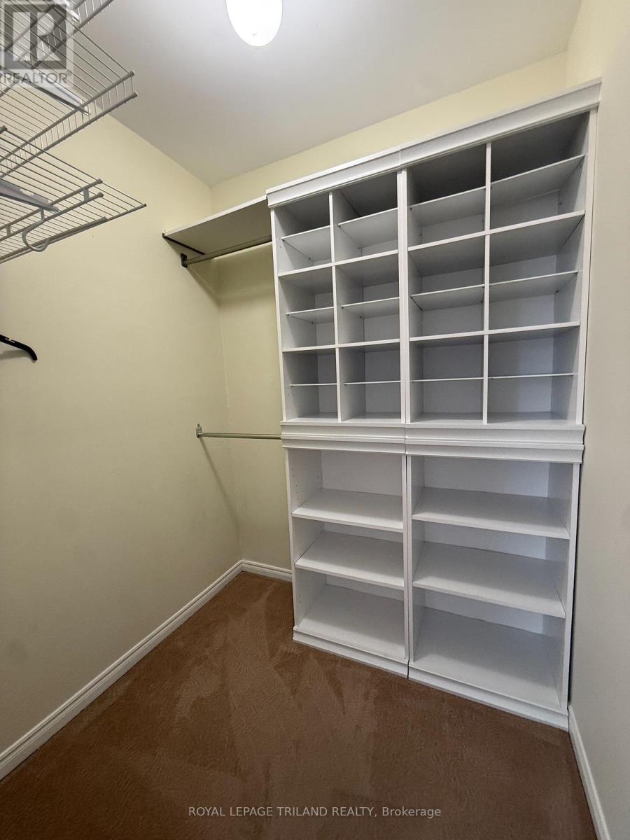 301 - 275 Queens Avenue, London East, Ontario  N6B 1X2 - Photo 10 - X12803576