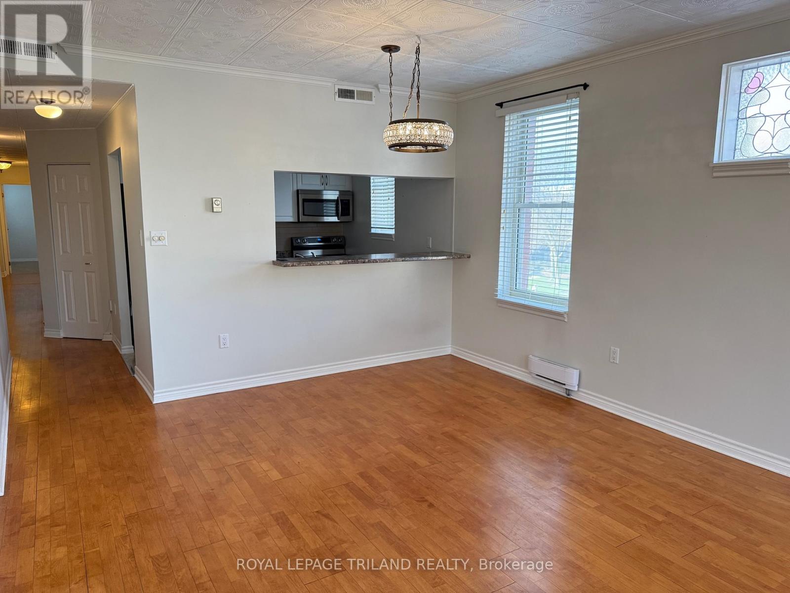 301 - 275 Queens Avenue, London East, Ontario  N6B 1X2 - Photo 8 - X12803576