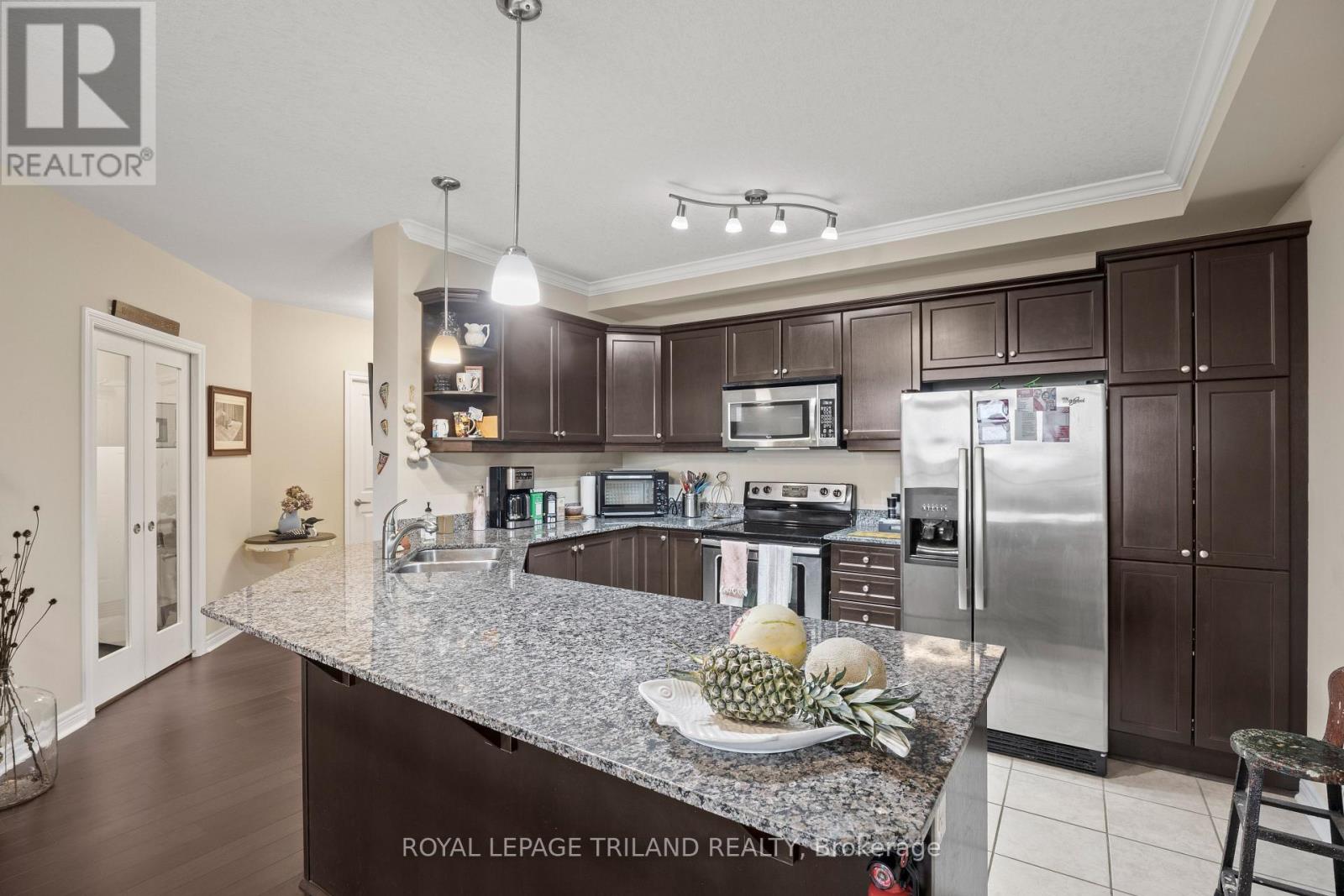 406 - 1030 Coronation Drive, London North, Ontario  N6G 0G5 - Photo 8 - X12942764