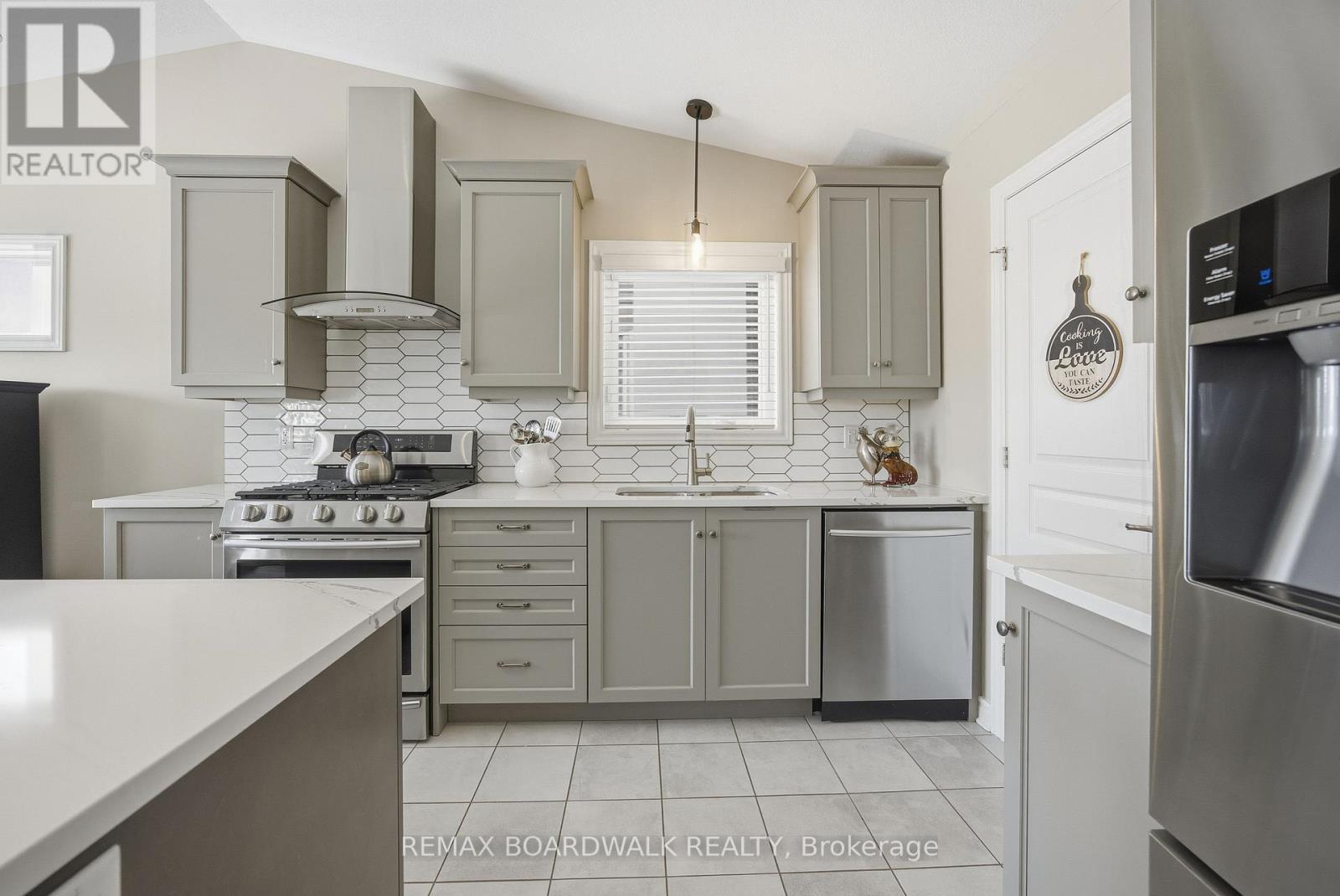 216 Mckenny Street, Mississippi Mills, Ontario  K0A 1A0 - Photo 13 - X12949114