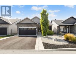 216 MCKENNY STREET, Mississippi Mills, Ontario