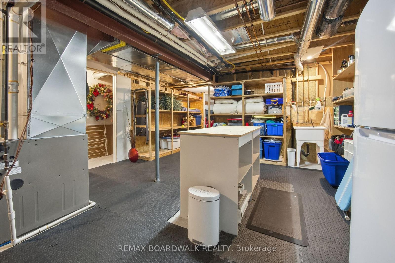 216 Mckenny Street, Mississippi Mills, Ontario  K0A 1A0 - Photo 37 - X12949114