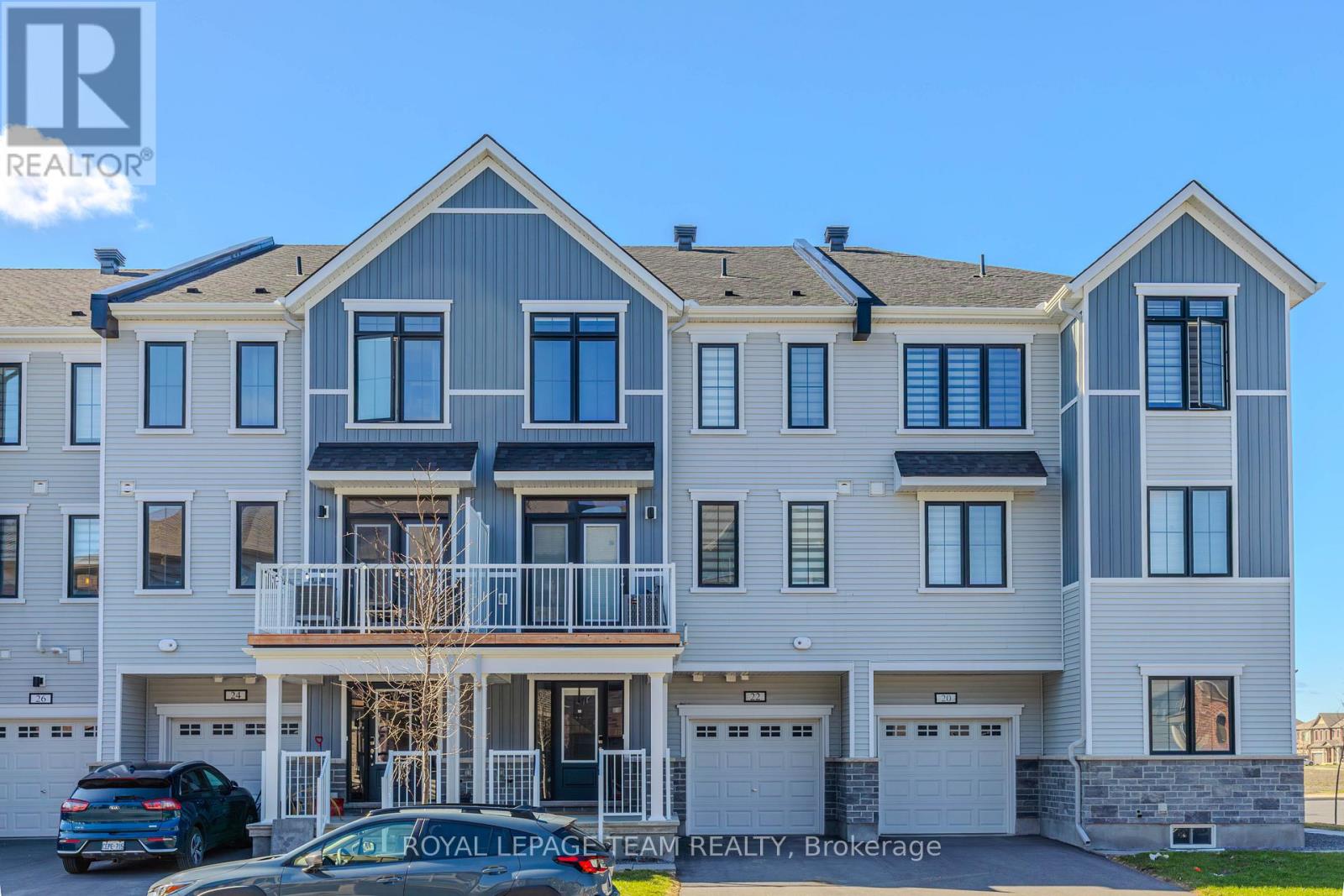 22 STITCH MEWS, Ottawa, Ontario