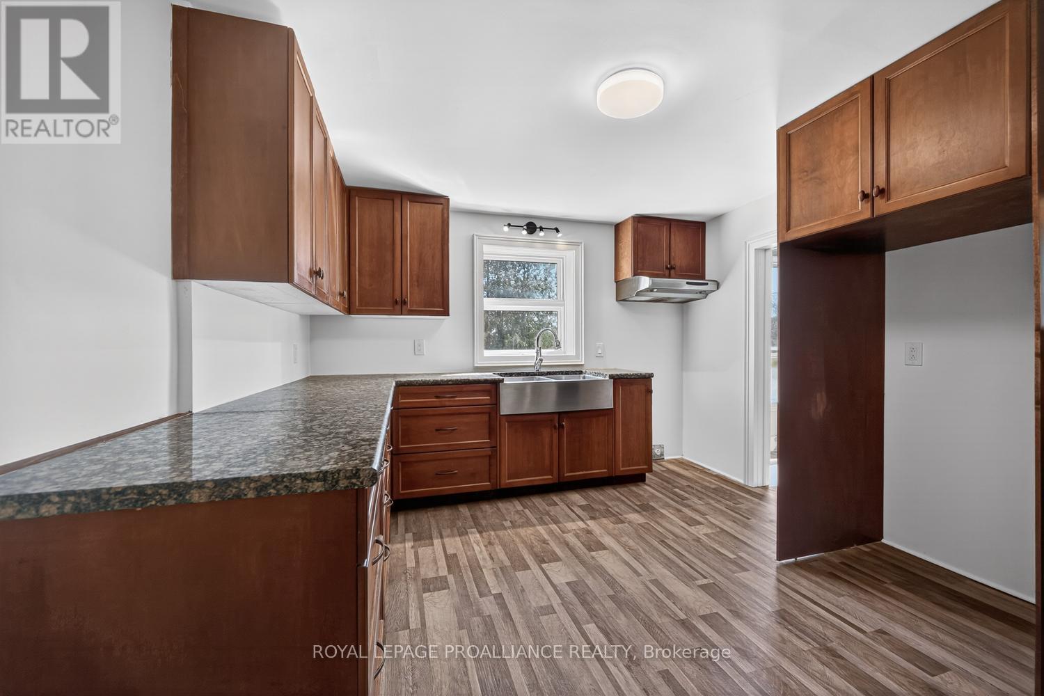 13 King Street, Rideau Lakes, Ontario  K0E 1G0 - Photo 10 - X13024496