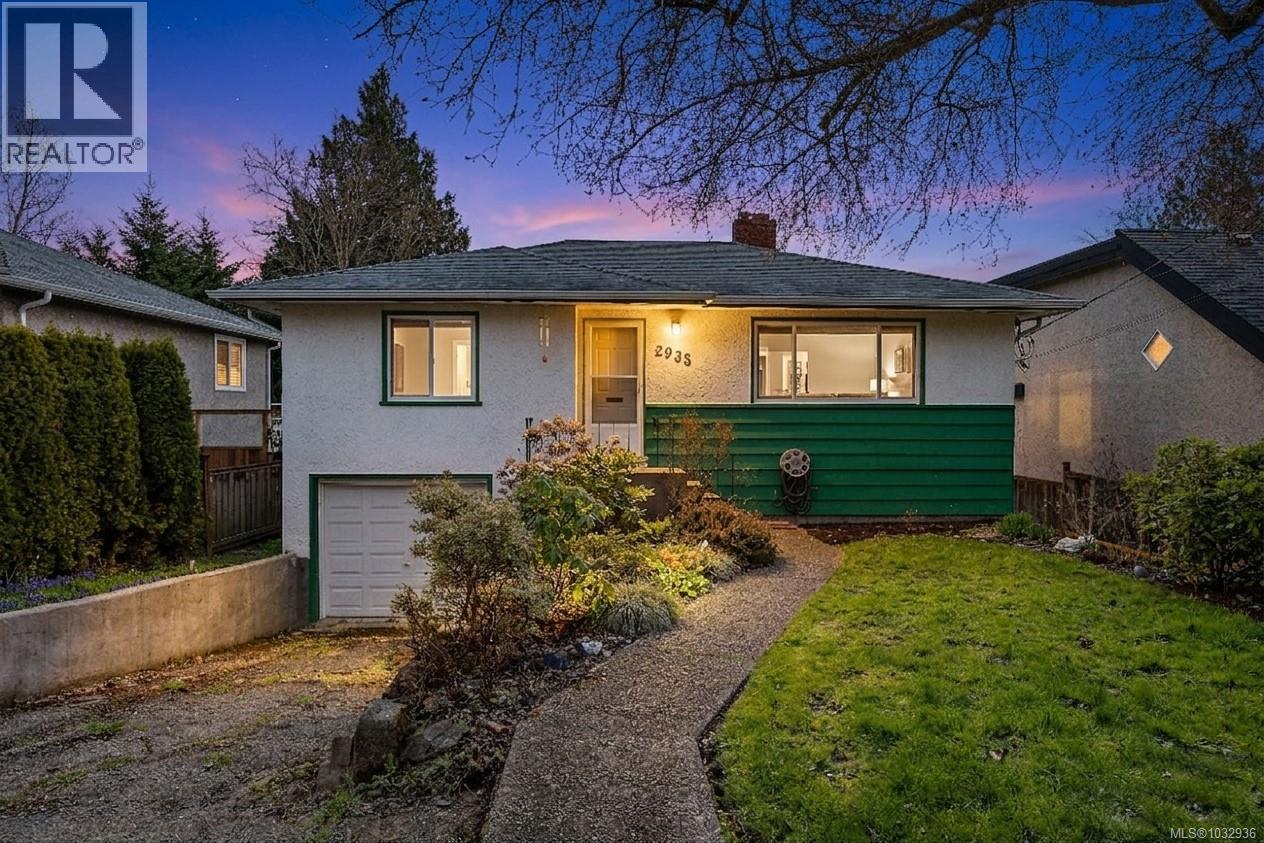 2935 Wascana St, Saanich, British Columbia