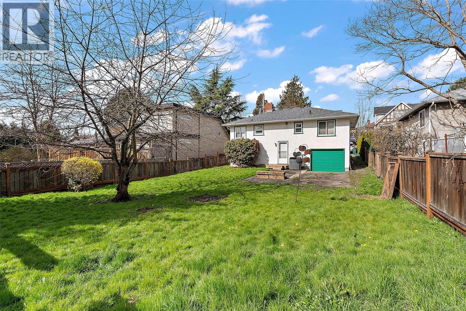 2935 Wascana St, Saanich, British Columbia  V9A 1V6 - Photo 33 - 1032936