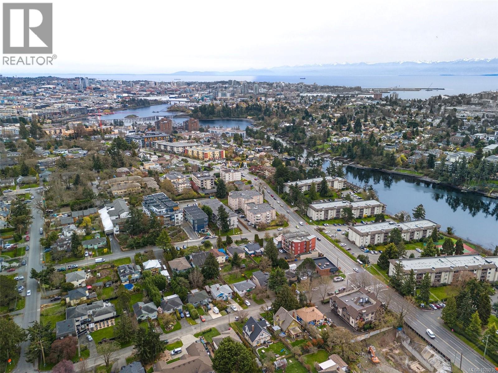 2935 Wascana St, Saanich, British Columbia  V9A 1V6 - Photo 39 - 1032936