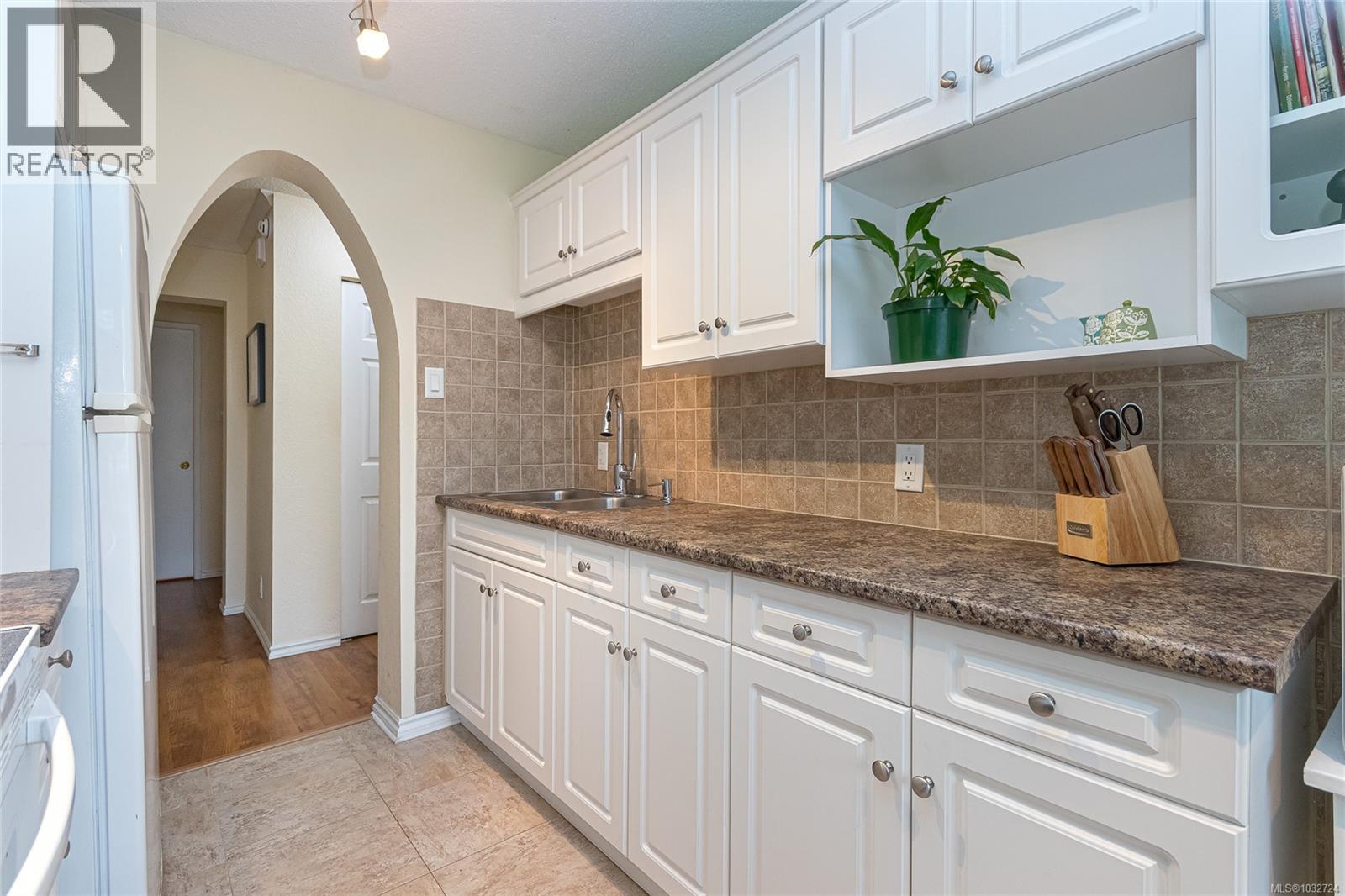 308 1235 Johnson St, Victoria, British Columbia  V8V 3N9 - Photo 11 - 1032724