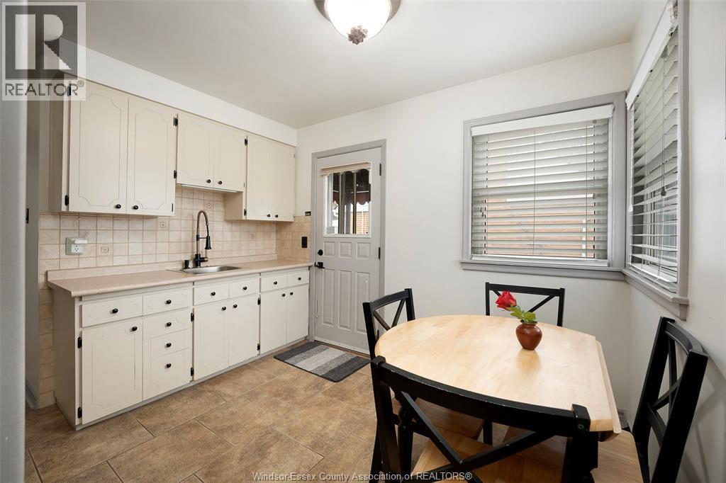 2575 Kildare Road, Windsor, Ontario  N8W 2Y4 - Photo 8 - 26008671