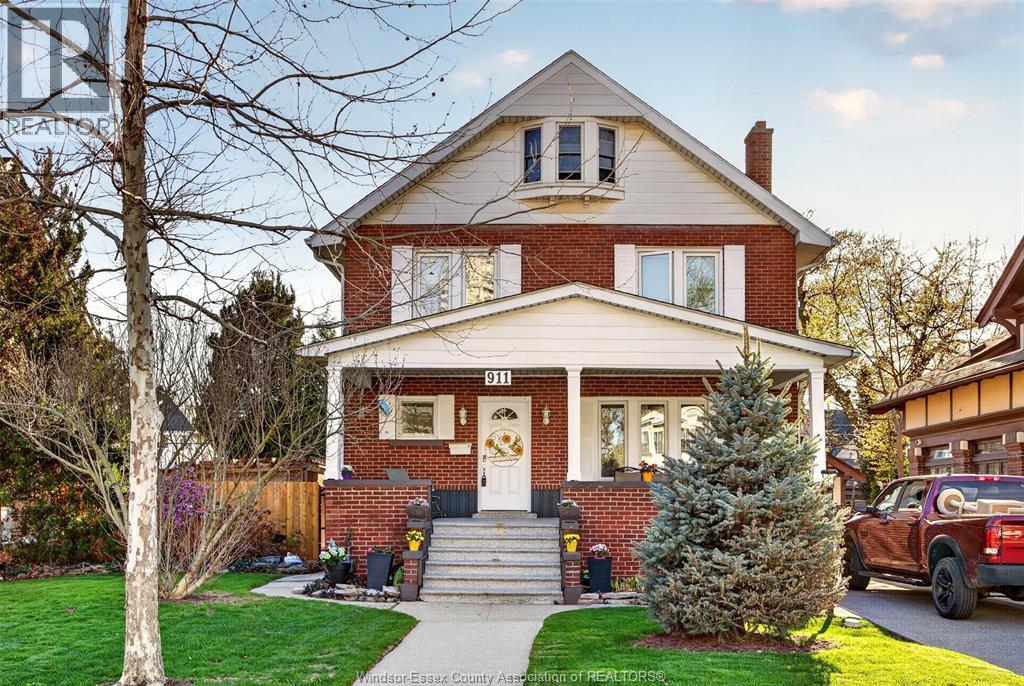 MLS# 26008570: 911 Victoria AVENUE, Windsor, Canada
