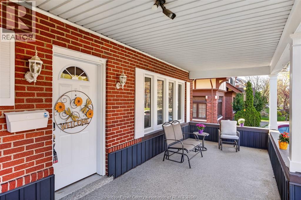 911 Victoria Avenue, Windsor, Ontario  N9A 4N5 - Photo 3 - 26008570