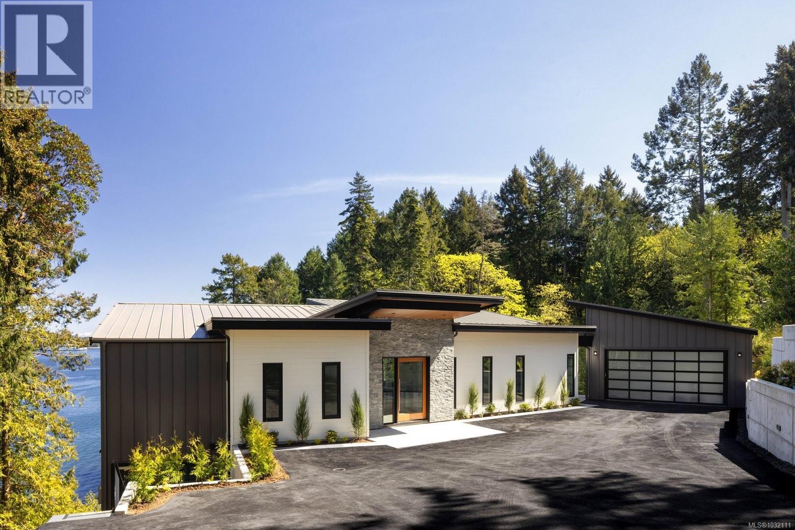 1677 Lands End Rd, North Saanich, British Columbia