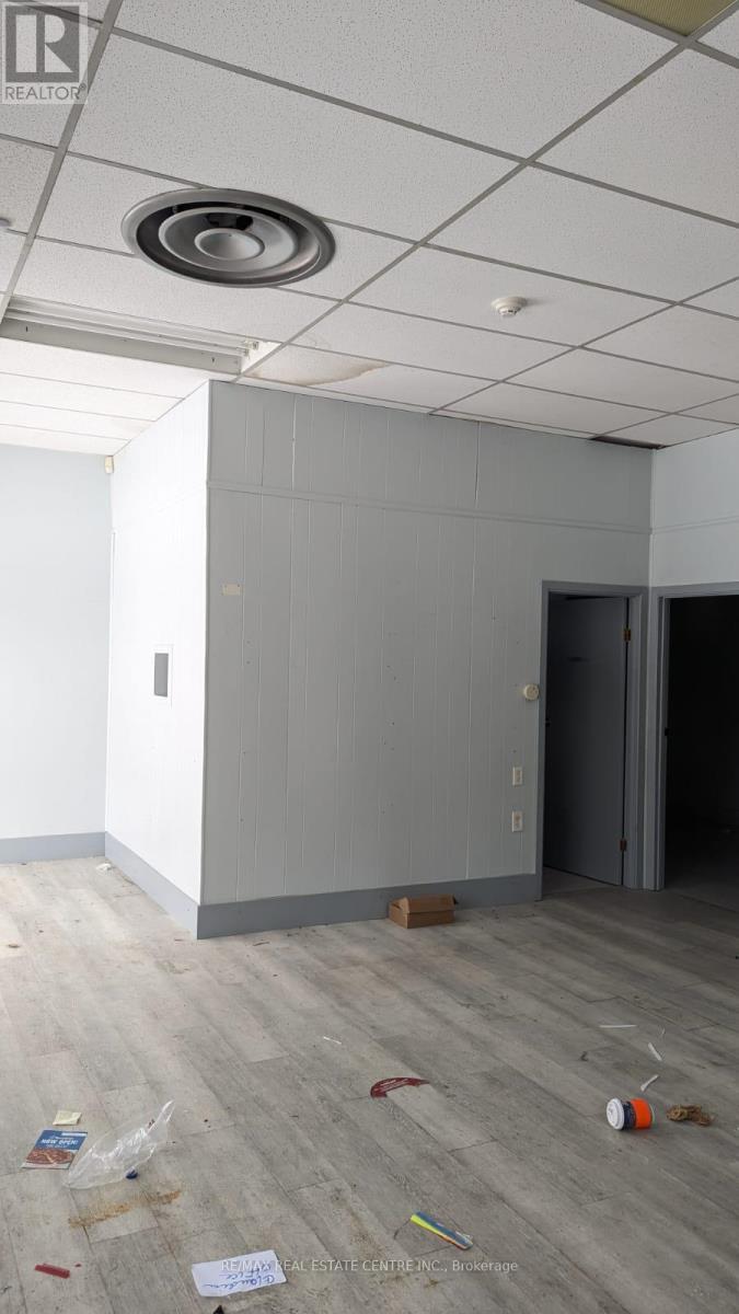 109 Lotherton Pathway, Toronto, Ontario  M6B 2G6 - Photo 3 - W12629352