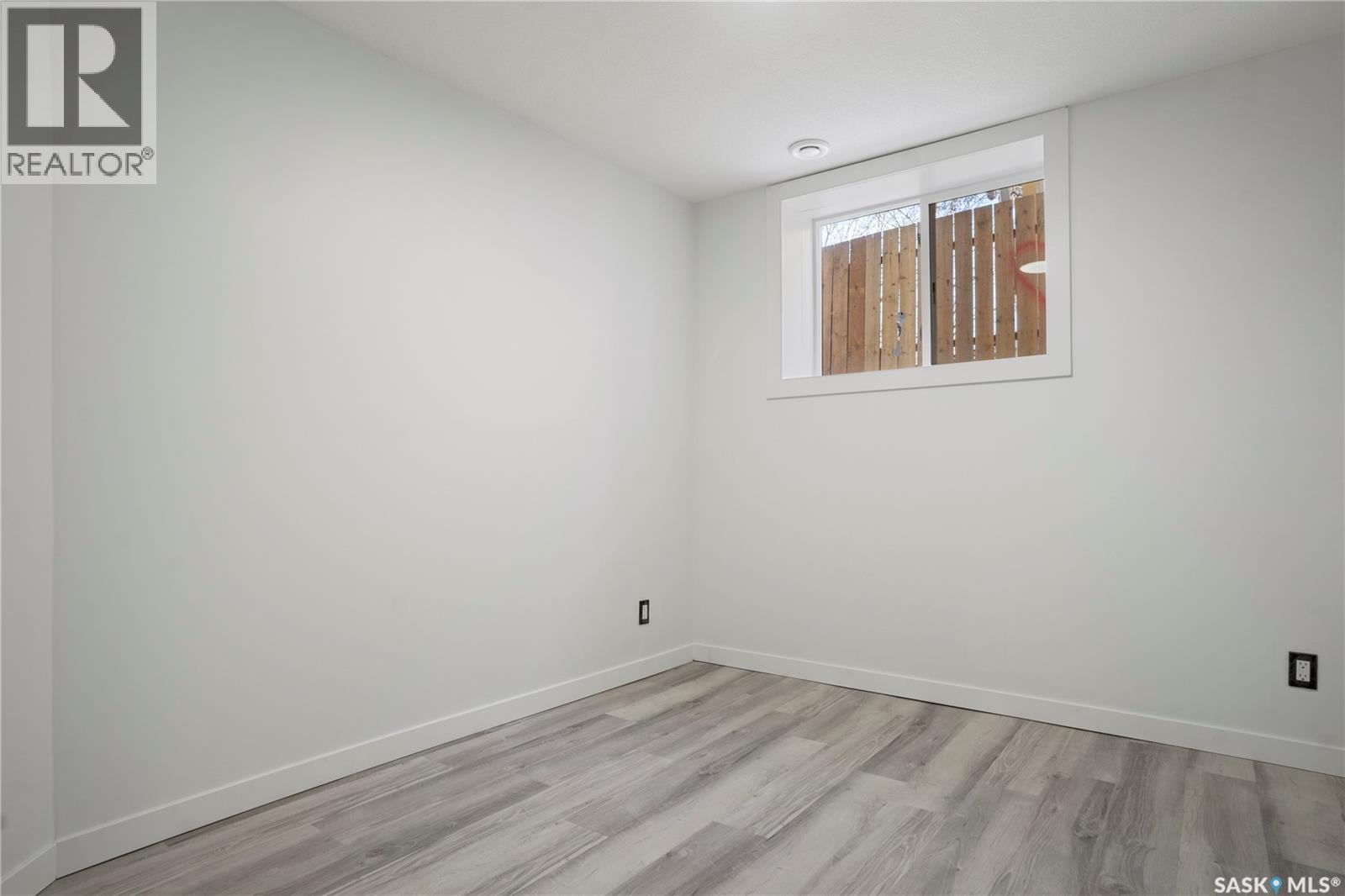 949 Robinson Street, Regina, Saskatchewan  S4T 2M6 - Photo 22 - SK033379