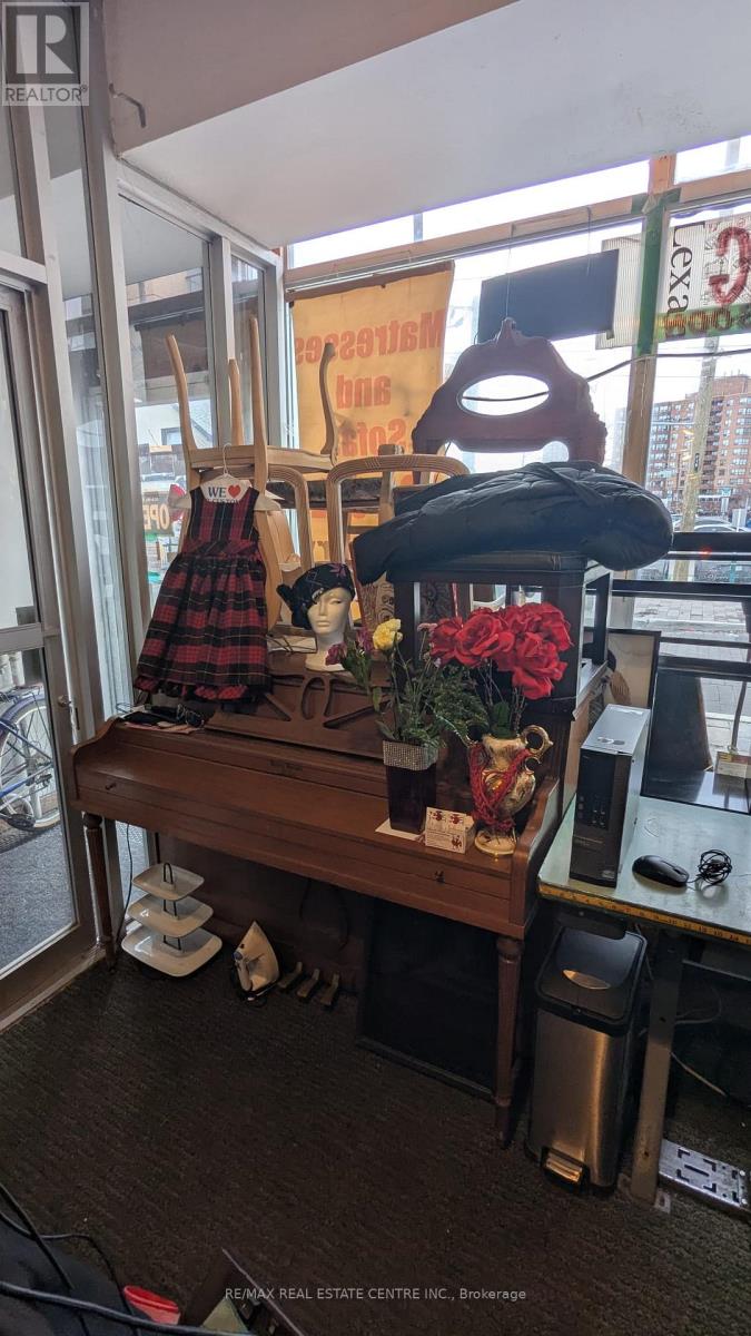 19 John Street, Toronto, Ontario  M9N 1J2 - Photo 28 - W12915956