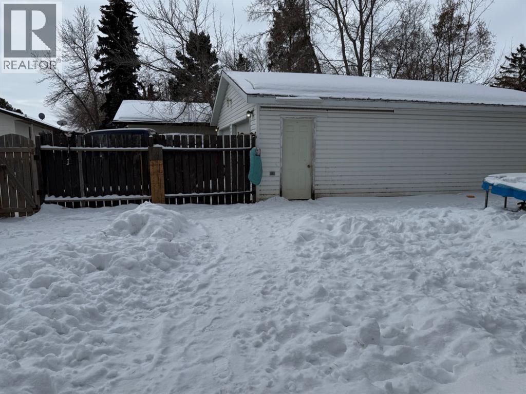 3006 52 Avenue, Lloydminster, Alberta  T9V 1P5 - Photo 40 - A2288759