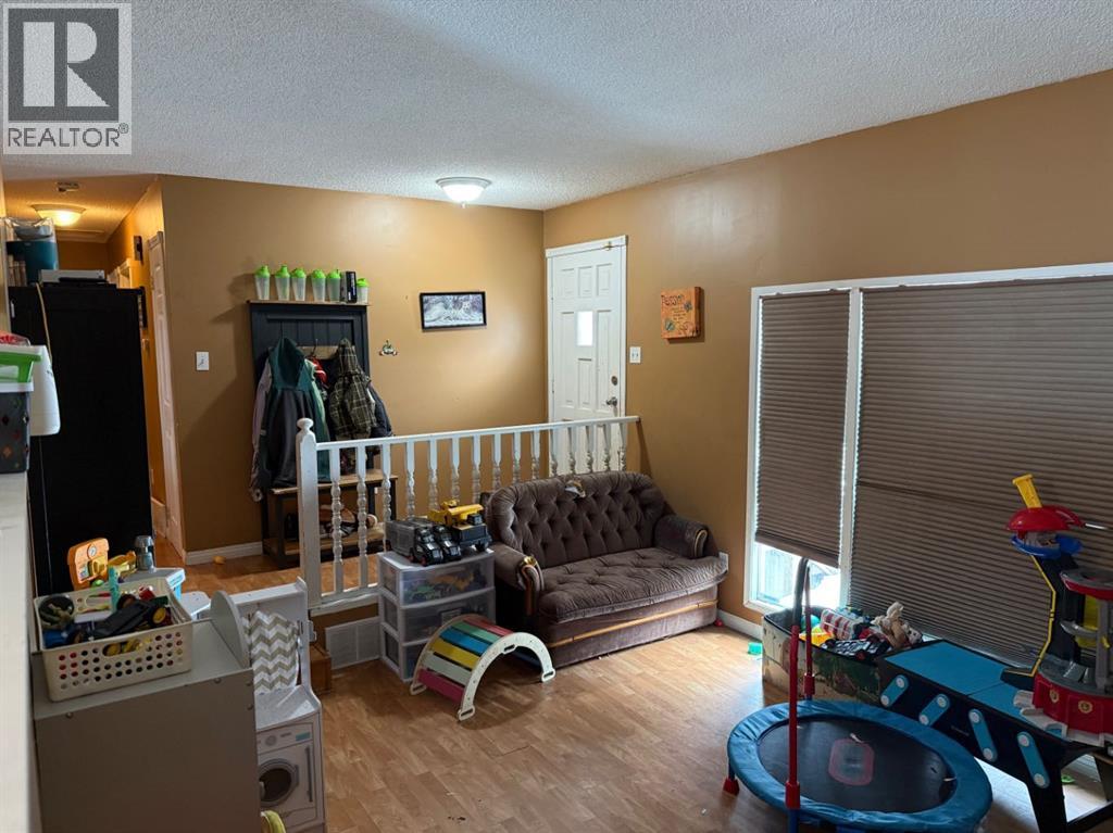 3006 52 Avenue, Lloydminster, Alberta  T9V 1P5 - Photo 6 - A2288759