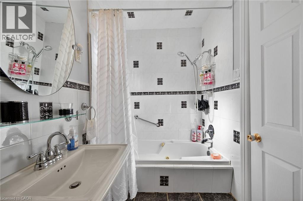 142 Ray Street N, Hamilton, Ontario  L8R 2Y2 - Photo 21 - 40822350