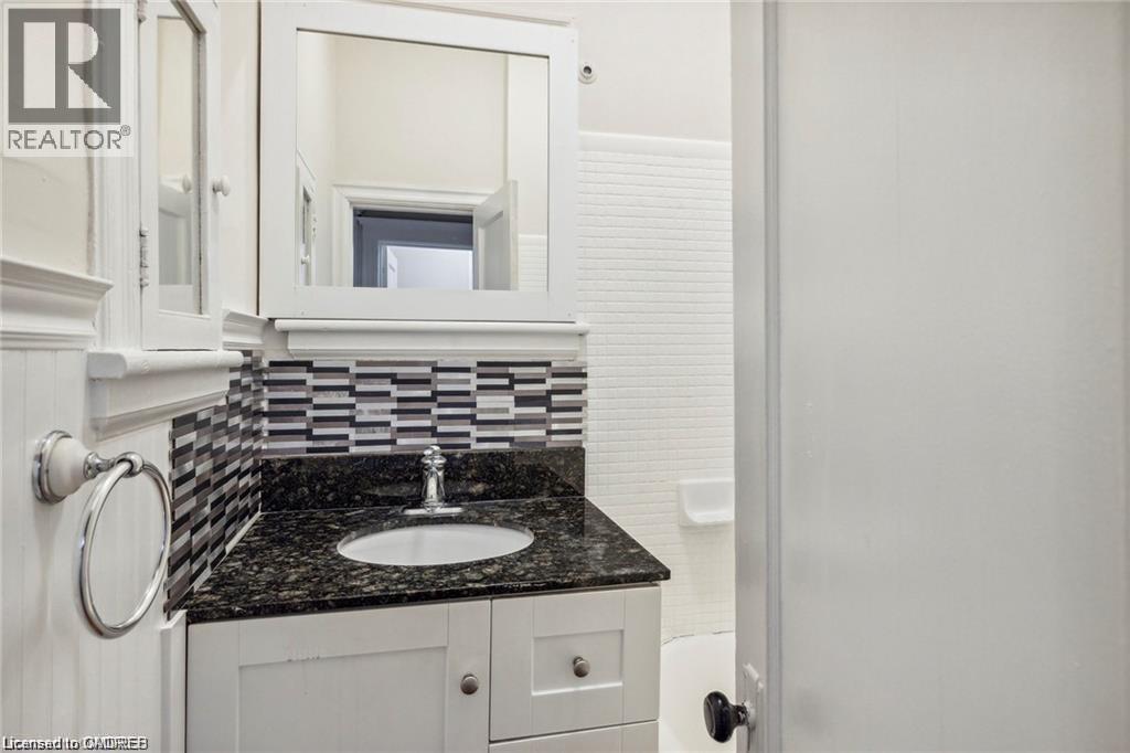 51 Smith Avenue, Hamilton, Ontario  L8L 5P2 - Photo 19 - 40822585