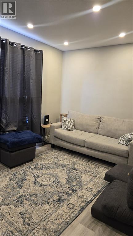 37 Mericourt Road Unit# 303, Hamilton, Ontario  L8S 2N5 - Photo 2 - 40822768