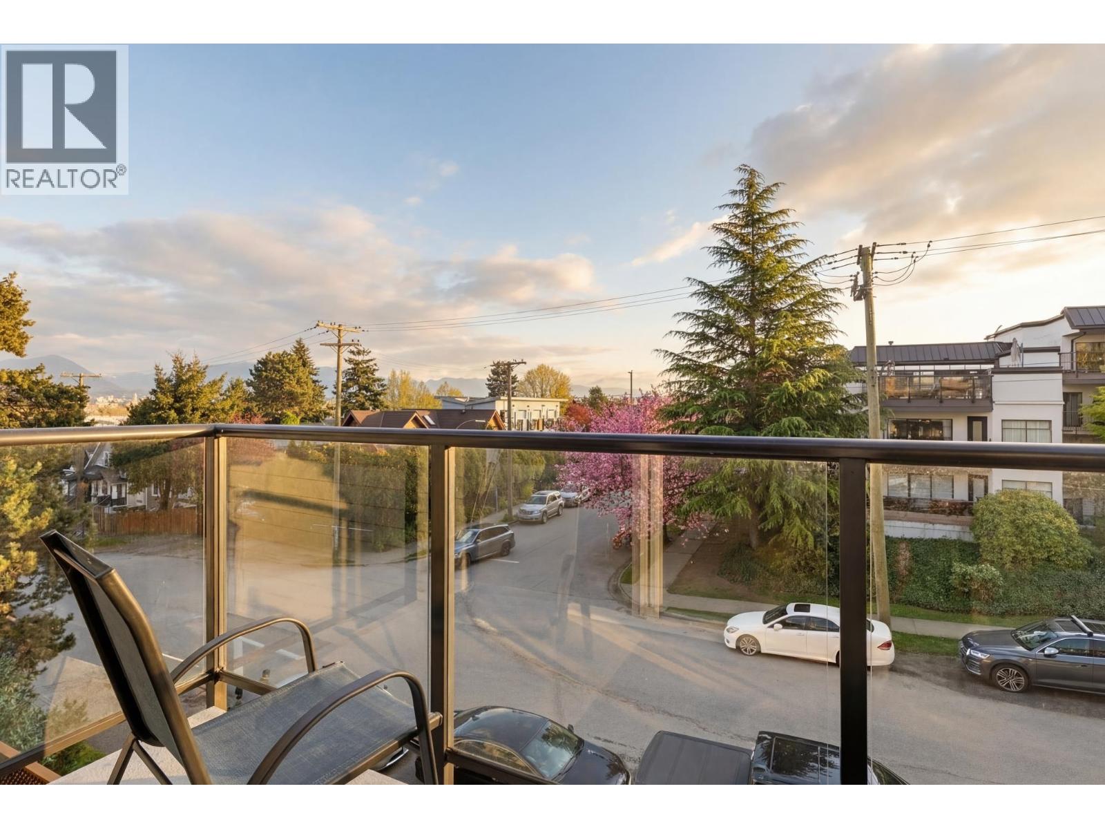 10 2223 Prince Edward Street, Vancouver, British Columbia  V5T 4K6 - Photo 2 - R3113887