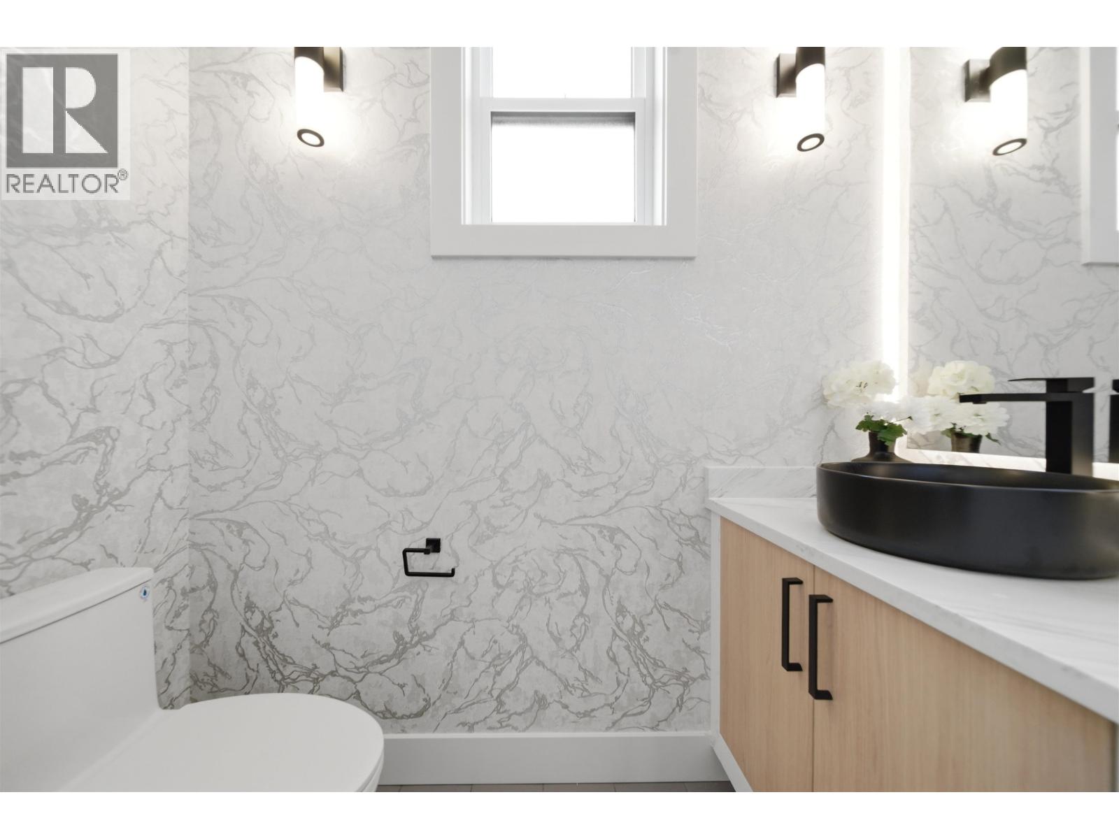 1 5406 Manor Street, Burnaby, British Columbia  V5G 1B7 - Photo 11 - R3113909