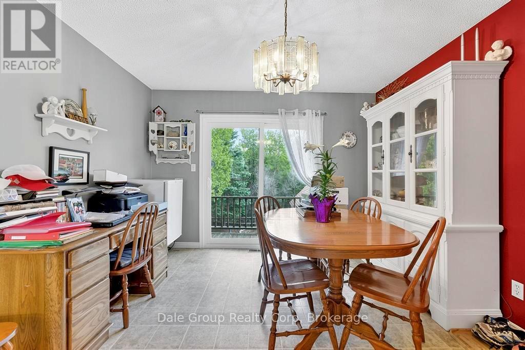 Photo 10 of 37 for 41850 Moncrieff Road E