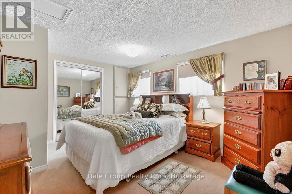 Photo 19 of 37 for 41850 Moncrieff Road E