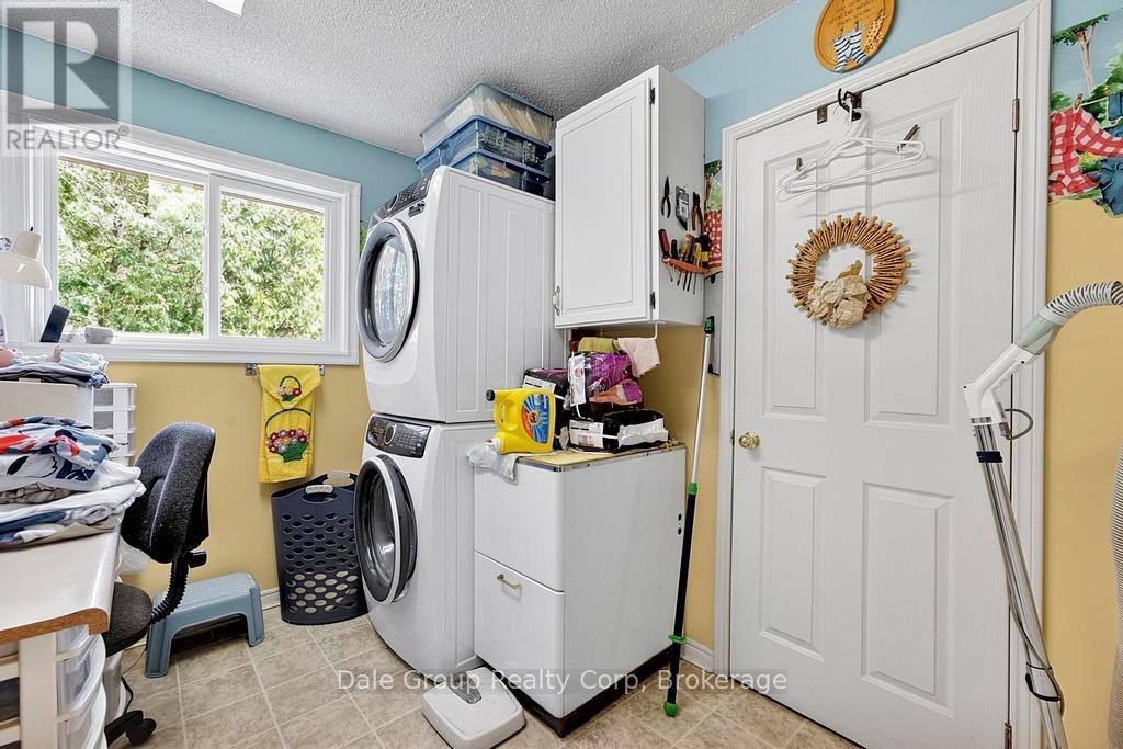 Photo 20 of 37 for 41850 Moncrieff Road E