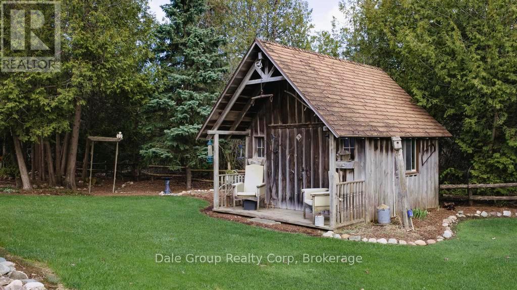 Photo 32 of 37 for 41850 Moncrieff Road E