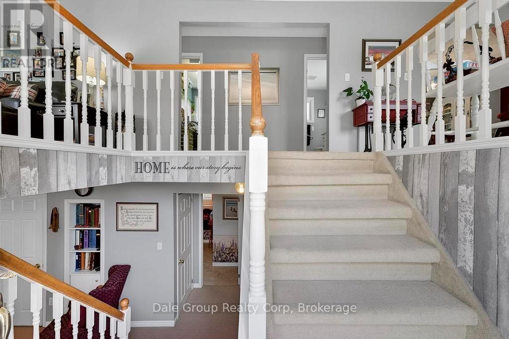 Photo 4 of 37 for 41850 Moncrieff Road E