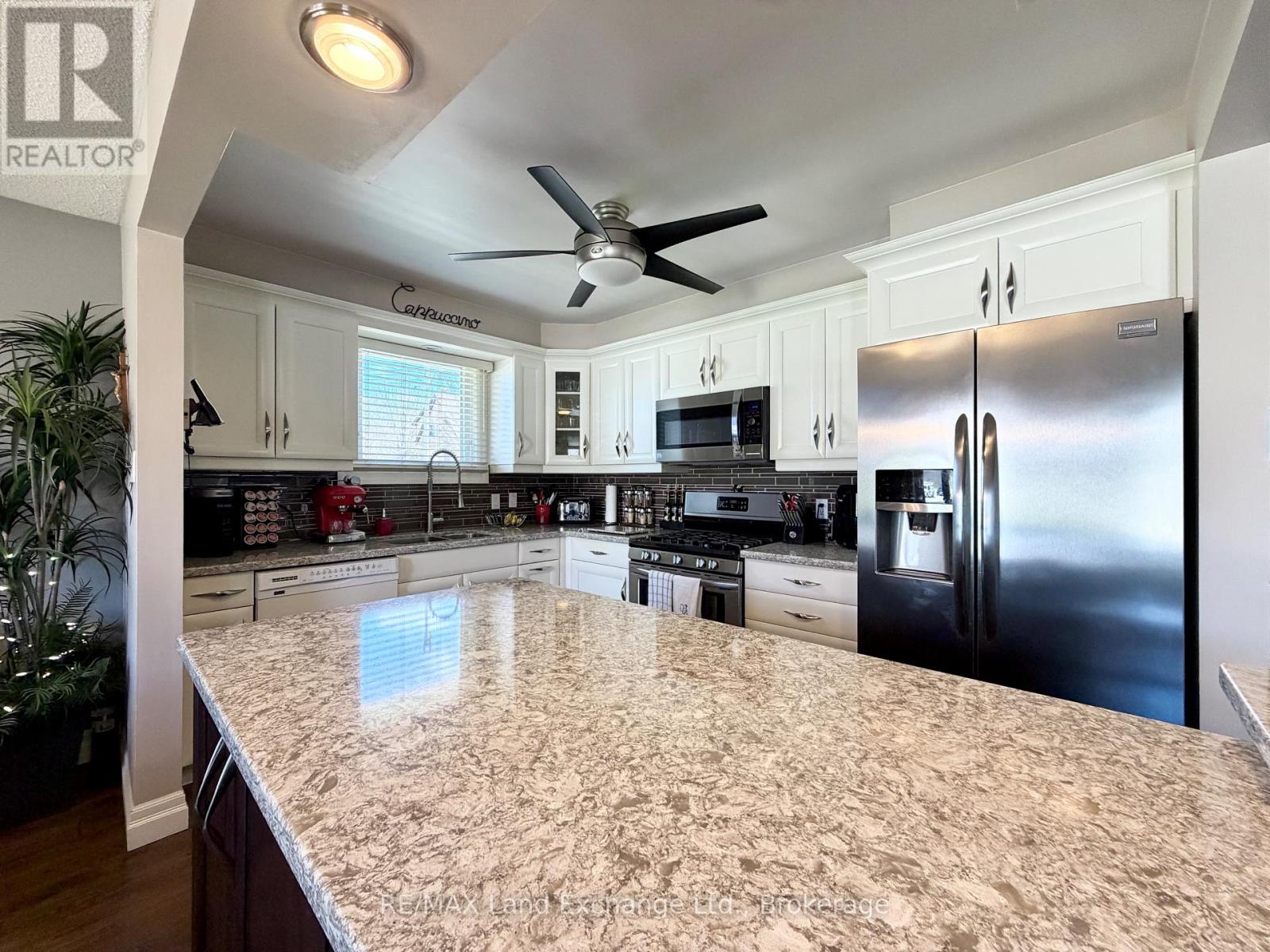 712 Louis Street, Saugeen Shores, Ontario  N0H 2C4 - Photo 12 - X13024426