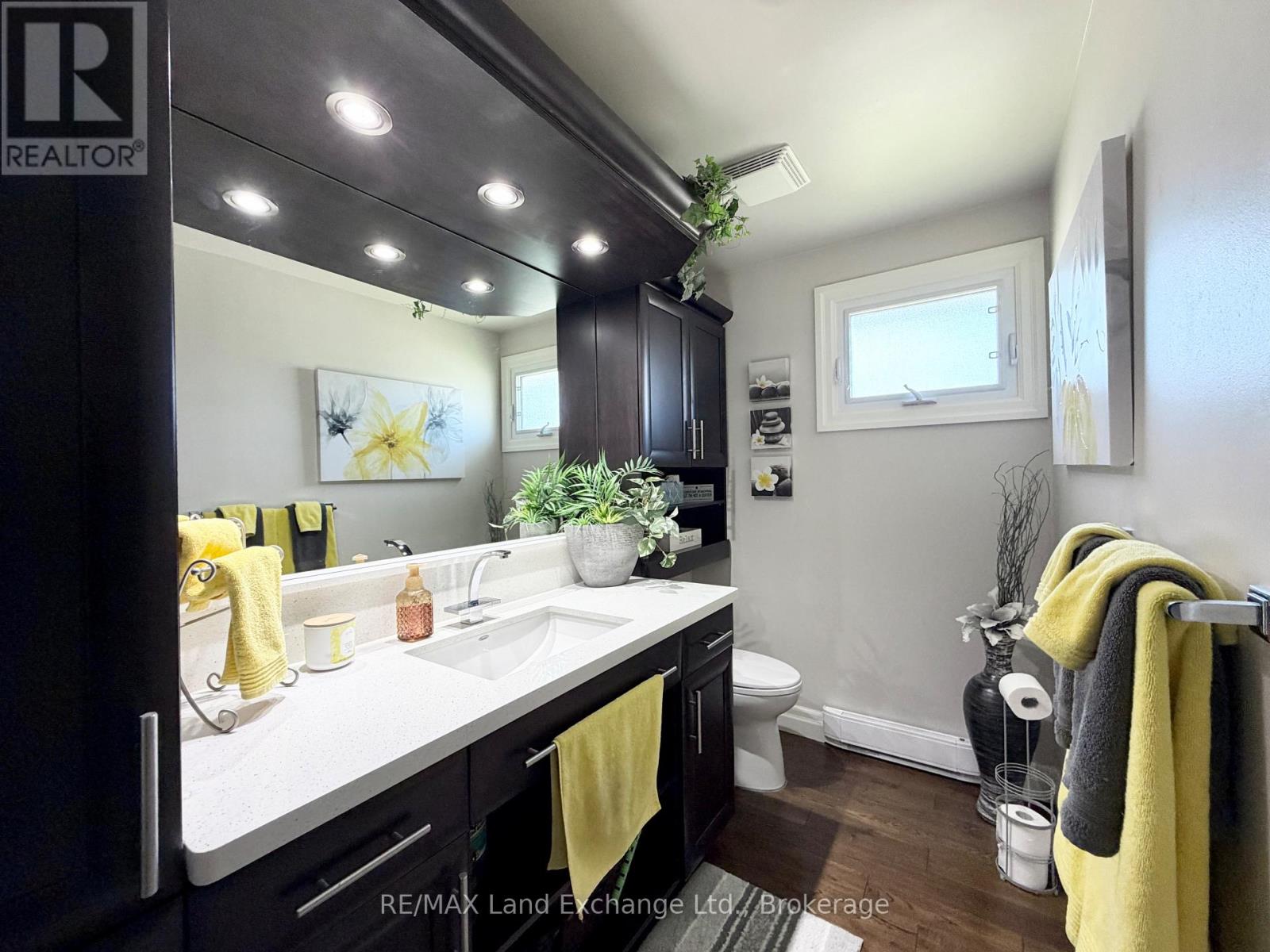 712 Louis Street, Saugeen Shores, Ontario  N0H 2C4 - Photo 9 - X13024426