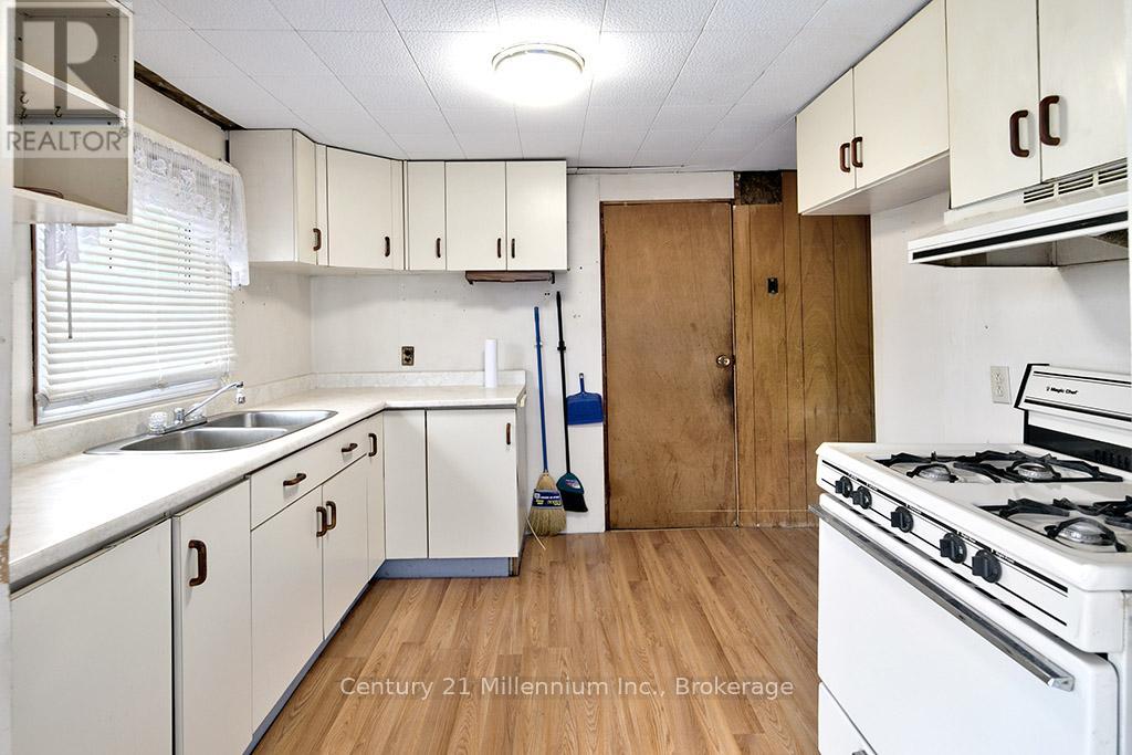 417047 Tenth Line, Blue Mountains, Ontario  N0H 1J0 - Photo 4 - X13024436