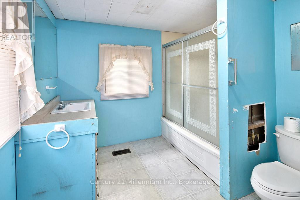 417047 Tenth Line, Blue Mountains, Ontario  N0H 1J0 - Photo 7 - X13024436