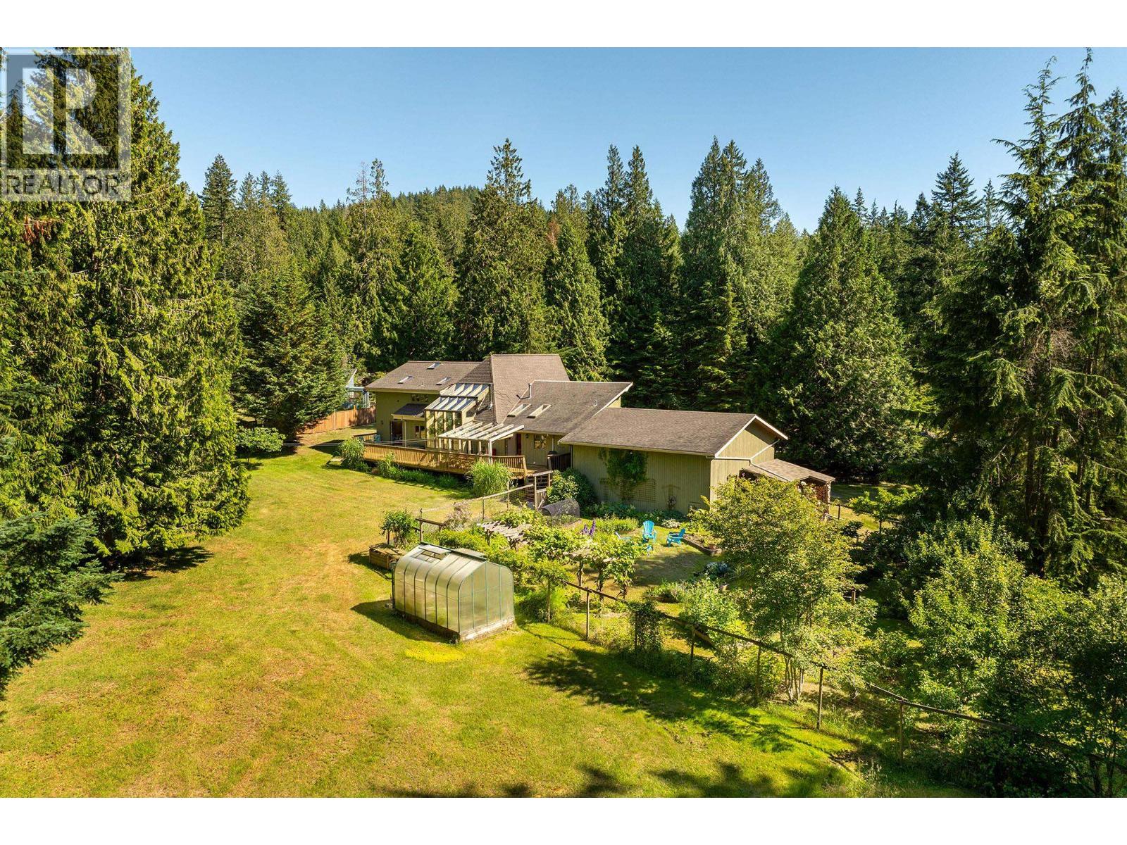 1532 ADAMS ROAD, Bowen Island, British Columbia