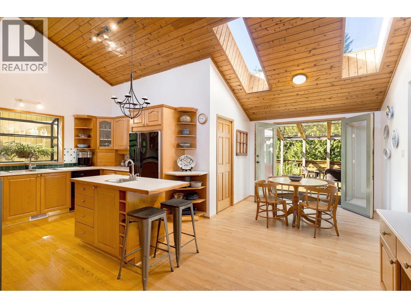 1532 Adams Road, Bowen Island, British Columbia  V0N 1G2 - Photo 13 - R3113915