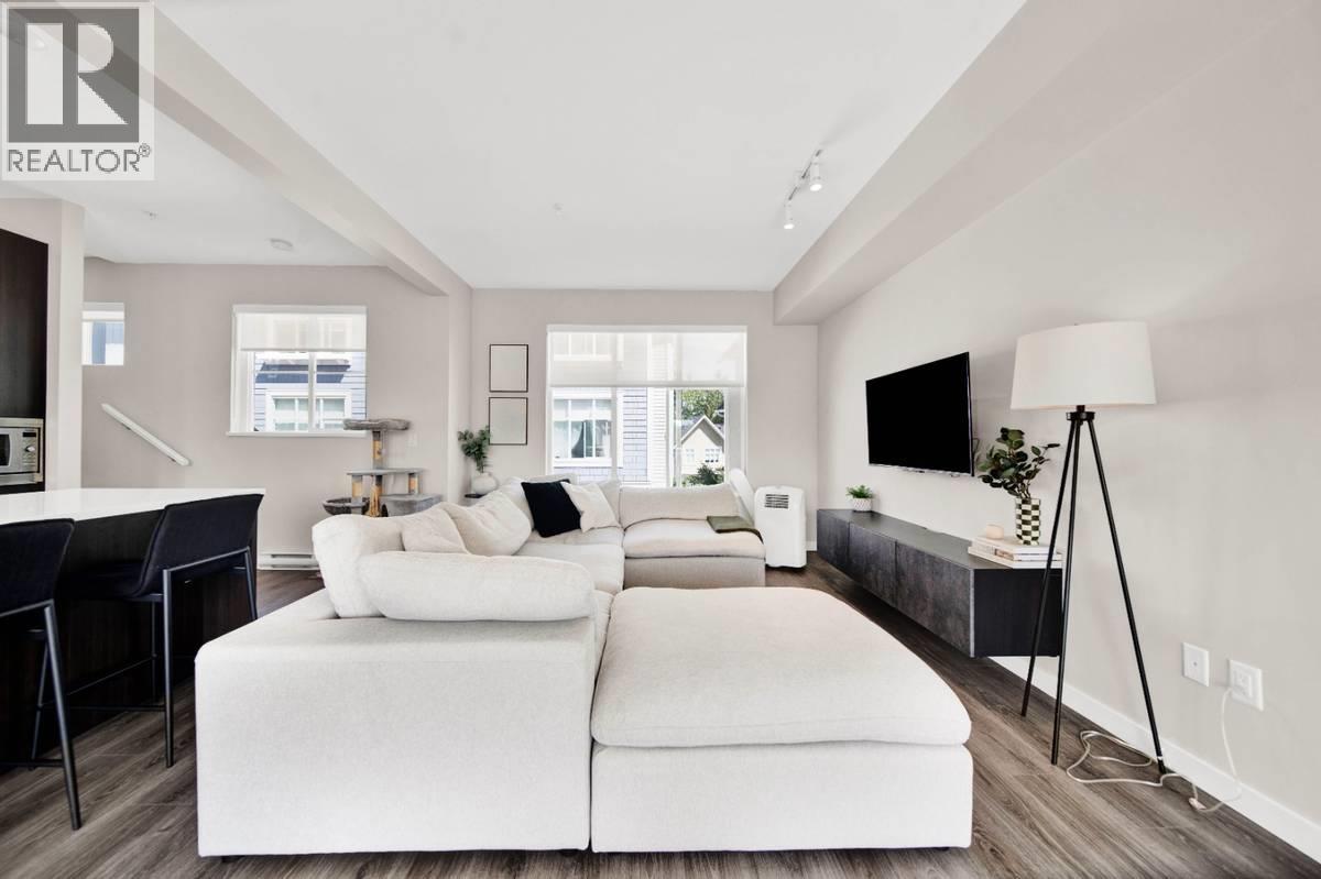 2410 11280 Pazarena Pl, Maple Ridge, British Columbia  V2X 9H8 - Photo 7 - R3113880