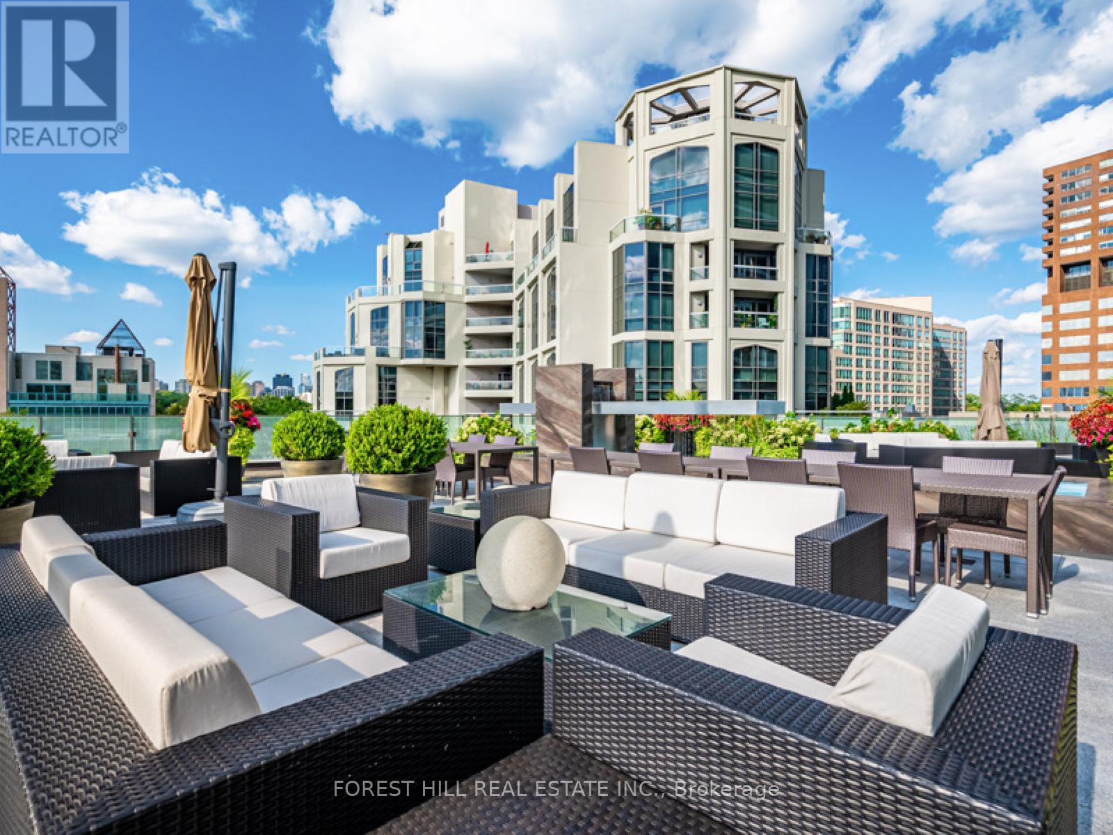 602 - 88 DAVENPORT ROAD Toronto (Annex), ON M5R 0A5