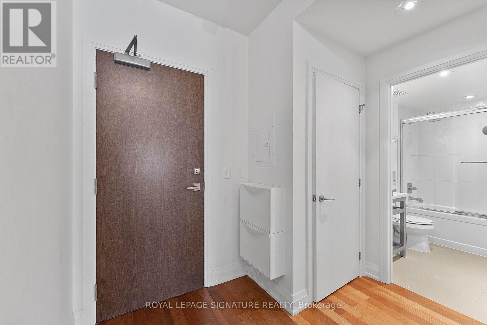 1505 - 80 John Street, Toronto, Ontario  M5V 3X4 - Photo 22 - C13024356